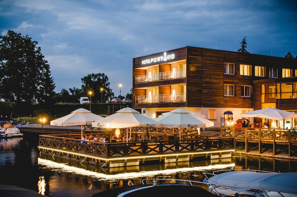 Hotel Port 110 Iława エクステリア 写真